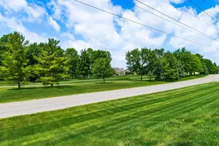 10252 Braeburn Ct, Powell, OH 43065 - Photo 9