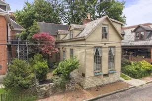 43 E Beck St, Columbus, OH 43215 - Photo 1