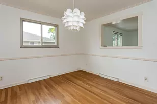 2398 Beverly Pl, Columbus, OH 43209 - Photo 7
