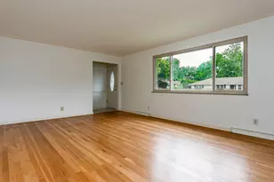 2398 Beverly Pl, Columbus, OH 43209 - Photo 5