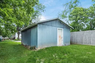 215 N 13th St, Newark, OH 43055 - Photo 41