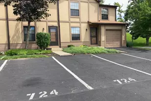 724 Michael View Ct, Worthington, OH 43085 - Photo 1