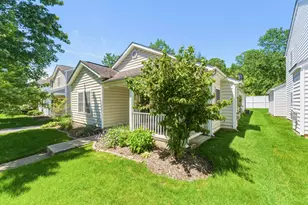 2561 Ashley Meadow Dr, Columbus, OH 43219 - Photo 3