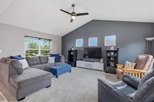 565 Rolling Acre Dr, Lithopolis, OH 43136 - Photo 7