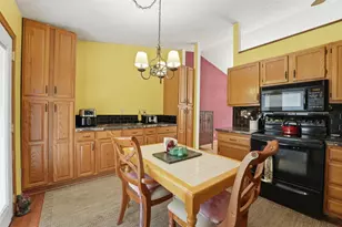 1089 Esther Dr, Columbus, OH 43207 - Photo 7