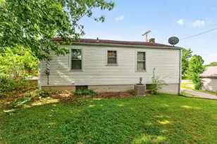 319 Colton Ave, Bellefontaine, OH 43311 - Photo 5