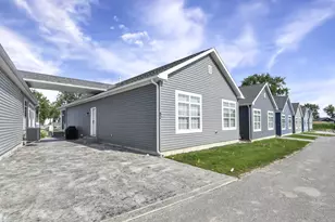 10850 E Bayshore Rd, Marblehead, OH 43440 - Photo 9
