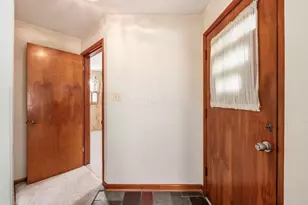 380 Topsfield Rd, Columbus, OH 43228 - Photo 9