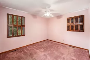 380 Topsfield Rd, Columbus, OH 43228 - Photo 25