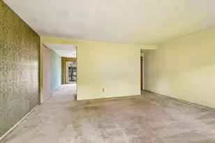 601 Dlyn St, Columbus, OH 43228 - Photo 5