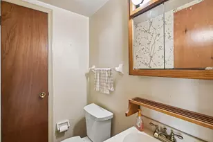 601 Dlyn St, Columbus, OH 43228 - Photo 9