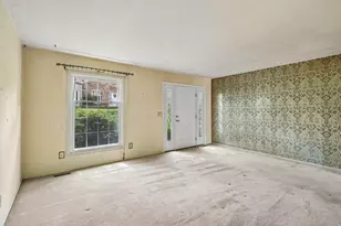 601 Dlyn St, Columbus, OH 43228 - Photo 3