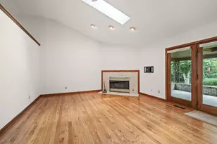 7630 Essington Cir, Dayton, OH 45459 - Photo 9