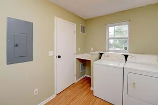 4705 Hobson Dr, Columbus, OH 43228 - Photo 29