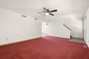 562 Terrace Ridge Cir, Howard, OH 43028 - Photo 3