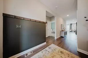 6847 Olde Dutch Rd, Westerville, OH 43081 - Photo 27