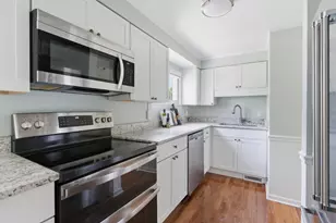 2490 Vassar Pl, Columbus, OH 43221 - Photo 23