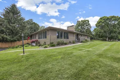 855 E Village Drive, Newark, OH 43055 - Photo 5
