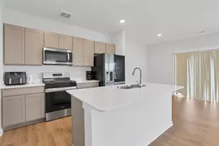 6302 Marinelli Dr N, Columbus, OH 43228 - Photo 15