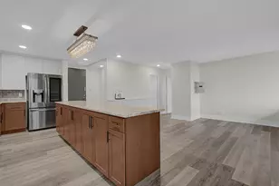 1000 Urlin Ave, Columbus, OH 43212 - Photo 17