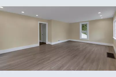 241 S High Street, Pataskala, OH 43062 - Photo 9