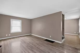 594 S Hampton Rd, Columbus, OH 43213 - Photo 5