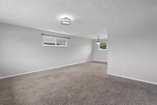 4155 Dixie Ct, Columbus, OH 43228 - Photo 5