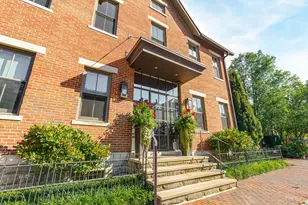 252 E Beck St, Columbus, OH 43206 - Photo 3