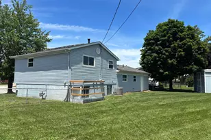 231 Oakdale Ct, West Jefferson, OH 43162 - Photo 3