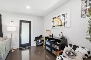 110 N Chase Ave, Columbus, OH 43204 - Photo 5
