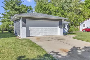 5194 Hacket Dr, Columbus, OH 43232 - Photo 3