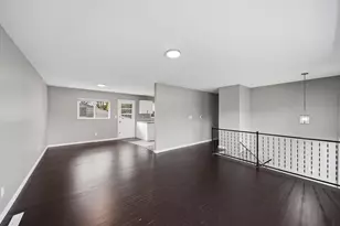 1637 S James Rd, Columbus, OH 43227 - Photo 17