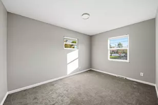 1637 S James Rd, Columbus, OH 43227 - Photo 27
