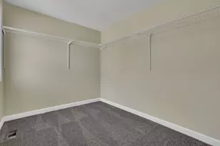 1521 Delbert Rd, Columbus, OH 43219 - Photo 33
