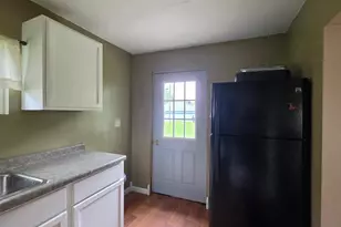 210 W Montford Ave, Ada, OH 45810 - Photo 15