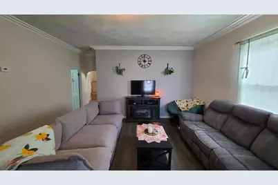 210 W Montford Avenue, Ada, OH 45810 - Photo 5