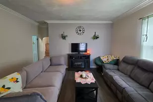210 W Montford Ave, Ada, OH 45810 - Photo 5