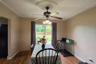 210 W Montford Ave, Ada, OH 45810 - Photo 3