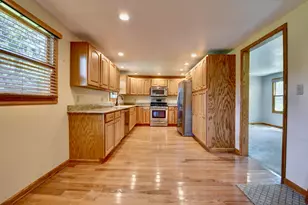 3993 Wadsworth Rd, Norton, OH 44203 - Photo 11