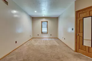 3993 Wadsworth Rd, Norton, OH 44203 - Photo 17
