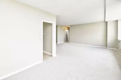 1620 E Broad Street #1202, Columbus, OH 43203 - Photo 9