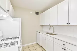 1620 E Broad St, Columbus, OH 43203 - Photo 13