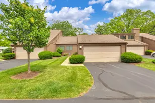 2049 Willow Glen Ln, Columbus, OH 43229 - Photo 1
