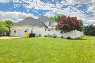 300 Wildflower Dr, Galion, OH 44833 - Photo 5