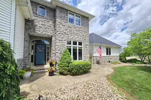 300 Wildflower Dr, Galion, OH 44833 - Photo 3