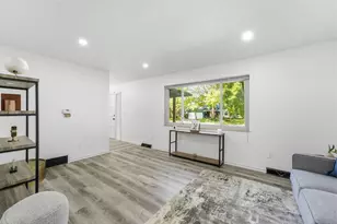 5446 Blue Ash Rd, Columbus, OH 43229 - Photo 7