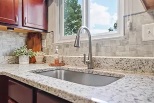 1041 Loring Rd, Columbus, OH 43224 - Photo 13