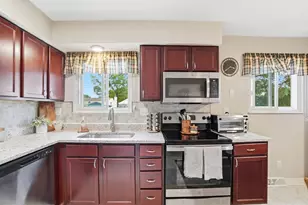 1041 Loring Rd, Columbus, OH 43224 - Photo 9