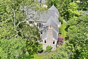 2950 Linkbury Ln, Upper Arlington, OH 43221 - Photo 3