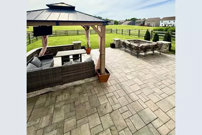 2761 Newbern Drive E, Blacklick, OH 43004 - Photo 5